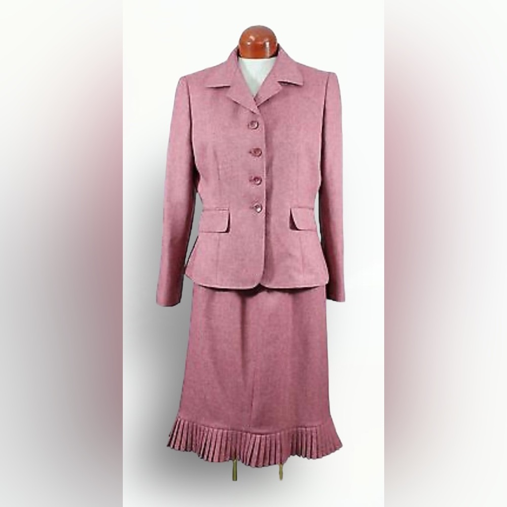 Le suit essentials Size 14 lined 2 PC salmon All Material: 100%Polyester